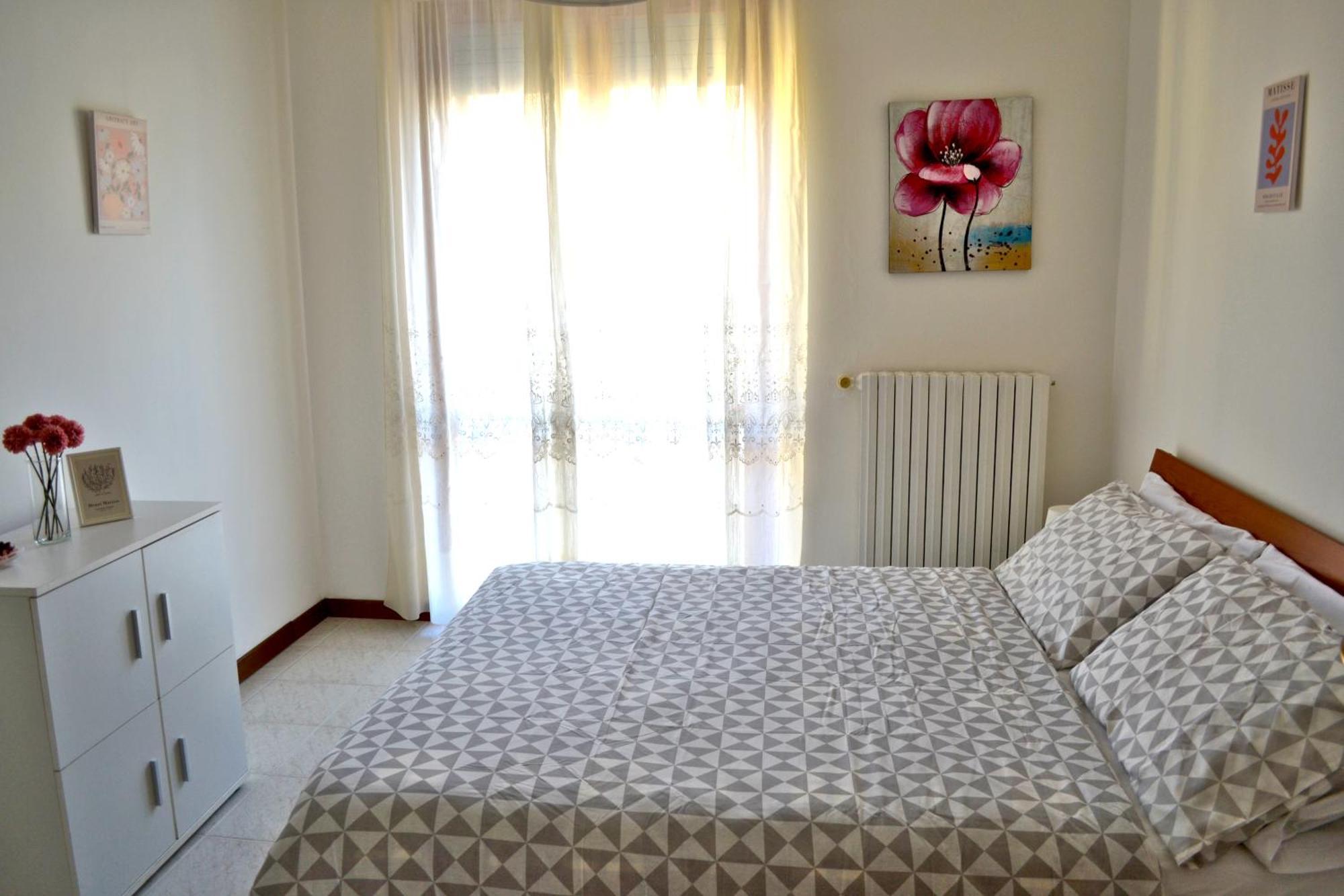 La Dolce Vita - Appartamento Con Parcheggio Privato Vicino Al Centro E All'Ospedale Asti Exterior foto