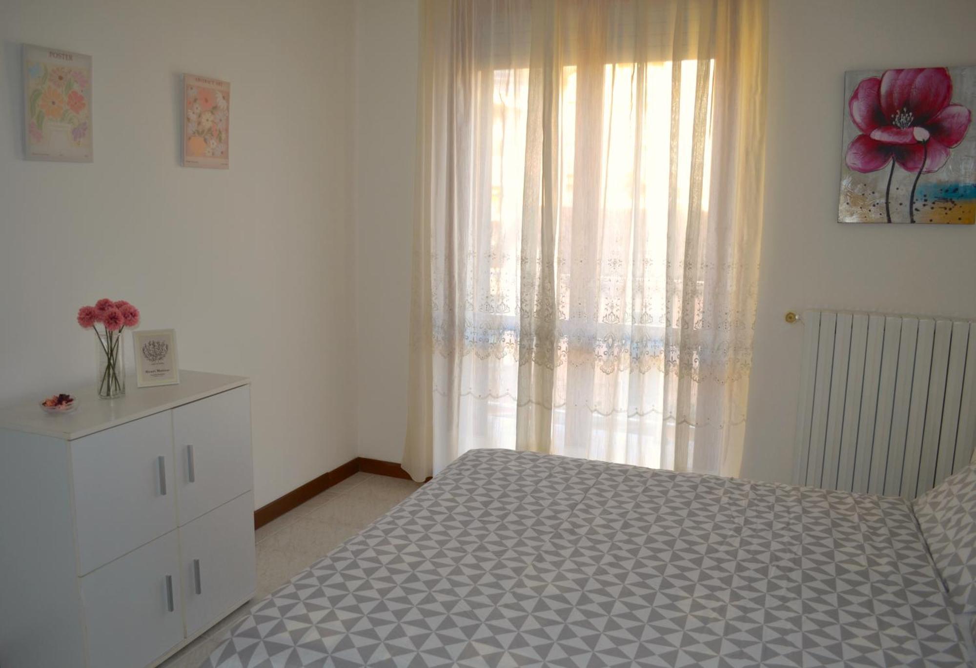 La Dolce Vita - Appartamento Con Parcheggio Privato Vicino Al Centro E All'Ospedale Asti Exterior foto